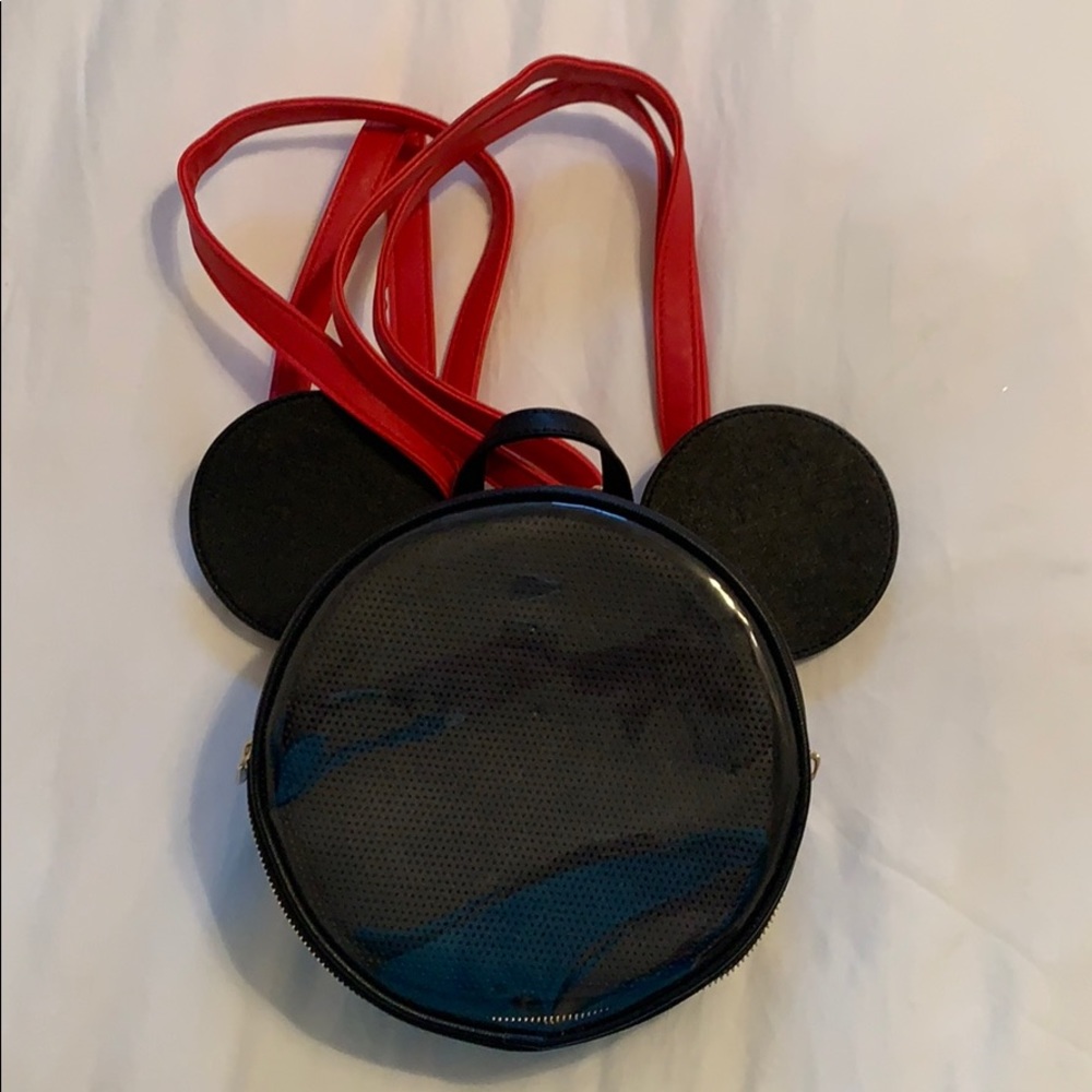 Box lunch Disney pin Mickey backpack